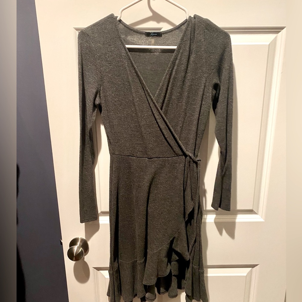Long sleeve, short dress